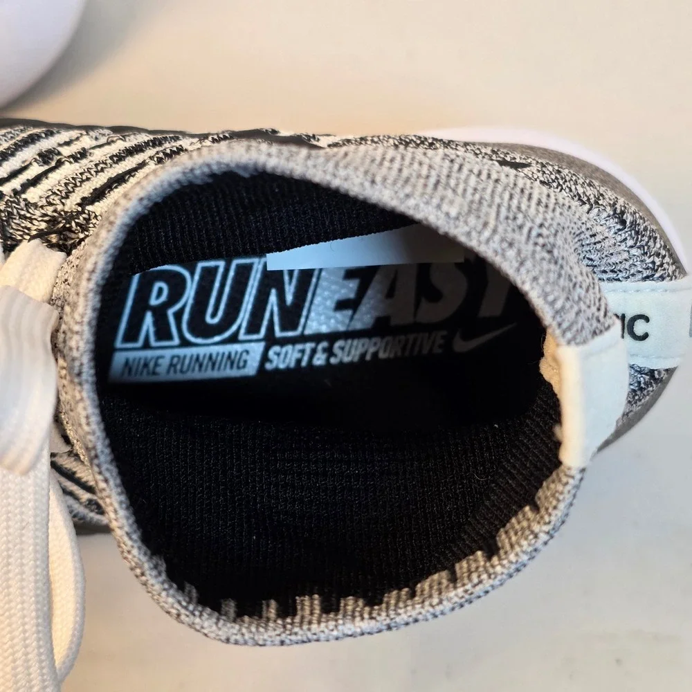 Nike LunarEpic Flyknit Women 8.5 Running Shoes Black White Grey High Top Sneaker